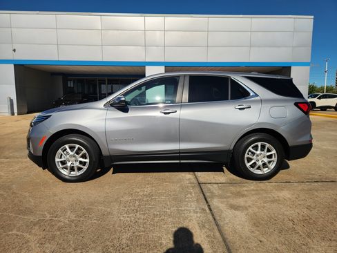 Used 2024 Chevrolet Equinox LT AWD/4WD image 5