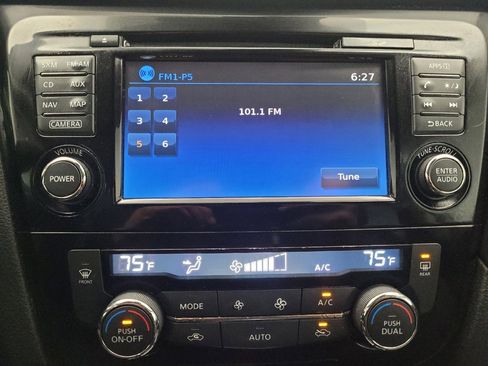 Used 2017 Nissan Rogue SL w/ SL Premium Package image 25