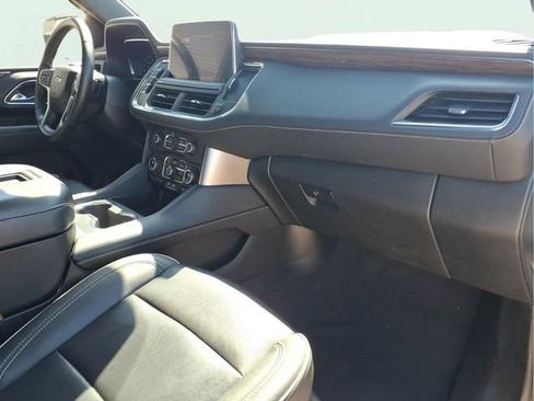 Used 2024 Chevrolet Tahoe Premier AWD/4WD image 25