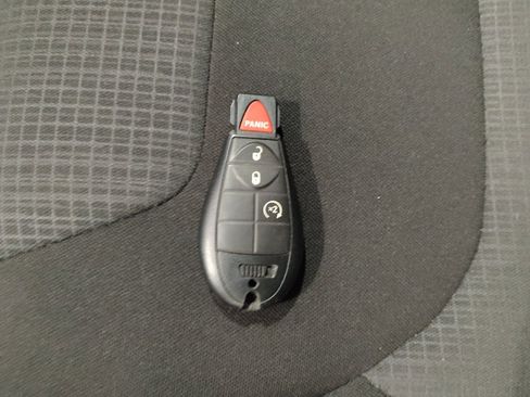 Used 2015 Jeep Cherokee Latitude w/ Cold Weather Group image 32