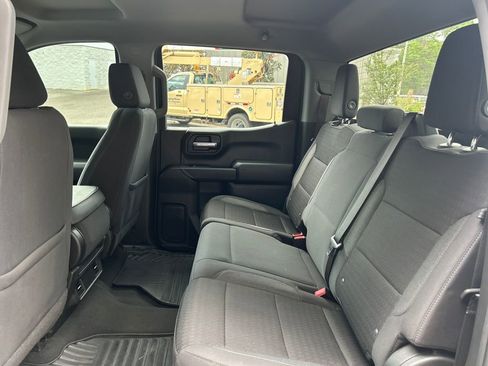 Used 2022 Chevrolet Silverado 1500 Custom image 11