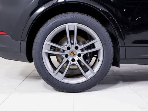 New 2026 Porsche Cayenne image 25