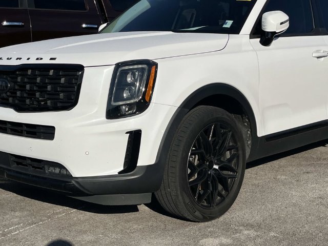 Used 2021 Kia Telluride SX w/ SX Prestige Package AWD/4WD image 9
