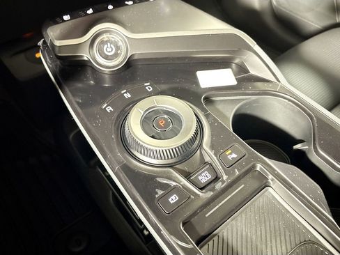 New 2025 Kia EV6 Wind image 18
