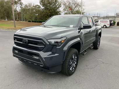 New 2025 Toyota Tacoma SR5