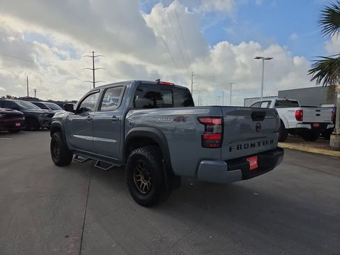 Used 2024 Nissan Frontier PRO-4X w/ Technology Package AWD/4WD image 12