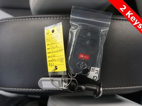 Used 2025 Toyota Corolla XSE FWD image 29