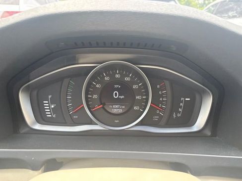 Used 2015 Volvo S60 T5 FWD image 10