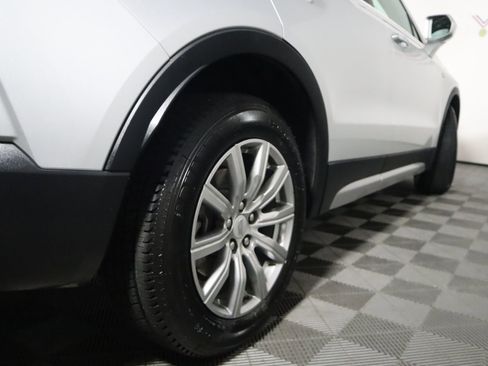 Used 2020 Cadillac XT4 Premium Luxury FWD image 16
