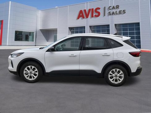 Used 2025 Ford Escape Active AWD/4WD image 10