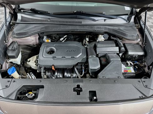 Used 2019 Hyundai Santa Fe SE image 30