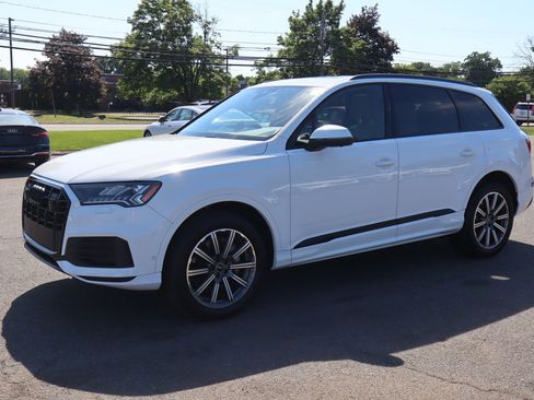 Used 2024 Audi Q7 2.0T Premium Plus w/ Premium Plus Package AWD/4WD image 2
