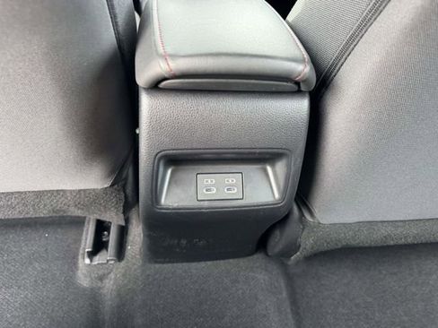 Used 2025 Toyota Corolla SE FWD image 19