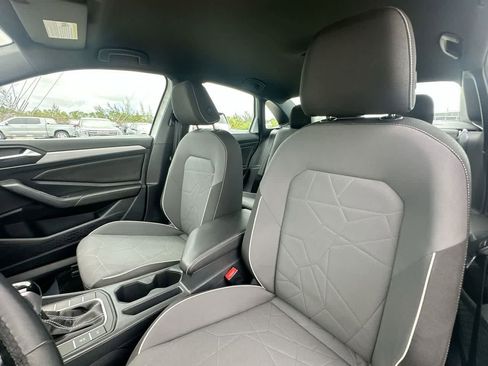 Used 2025 Volkswagen Jetta Sport FWD image 14