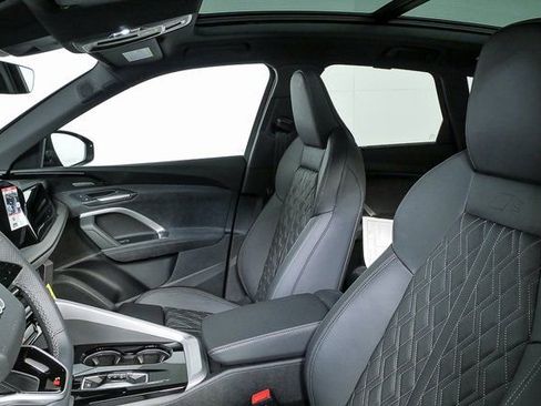 New 2025 Audi SQ5 Premium Plus image 5