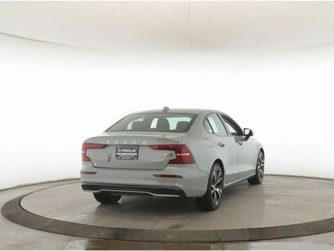 Used 2025 Volvo S60 B5 Core image 7