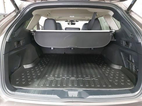 Used 2024 Subaru Outback Limited AWD/4WD image 12