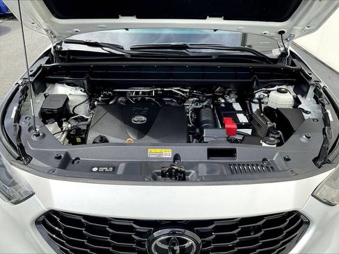 Used 2022 Toyota Highlander XSE AWD/4WD image 33
