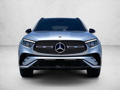 Used 2026 Mercedes-Benz GLC 300 image 3