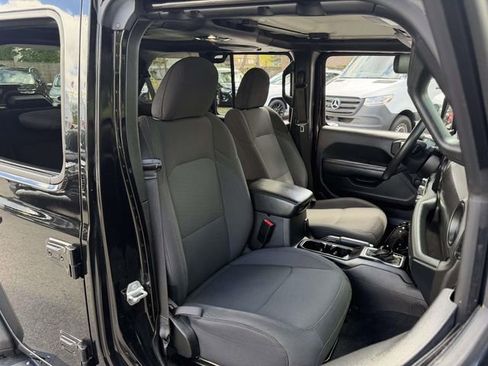 Used 2022 Jeep Wrangler Unlimited Sport AWD/4WD image 12