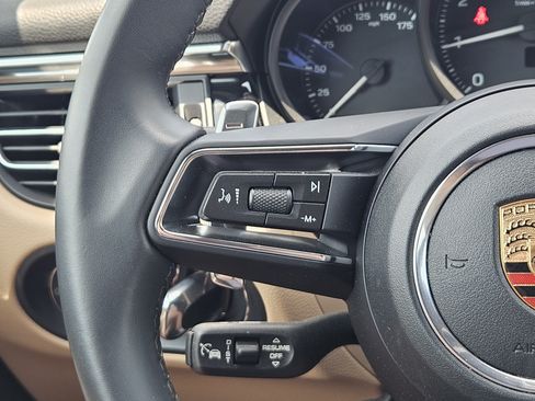 Certified 2026 Porsche Macan AWD/4WD image 27