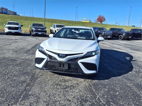 Used 2023 Toyota Camry SE image 30