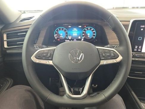 New 2025 Volkswagen Atlas SEL Premium R-Line image 17