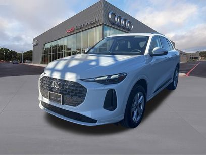 Used 2025 Audi Q5 Premium w/ Convenience Package