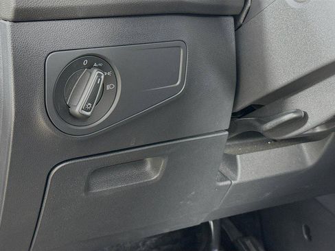 Certified 2024 Volkswagen Tiguan SE R-Line AWD/4WD image 10