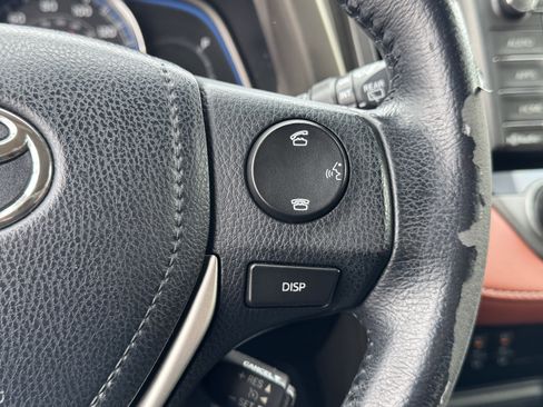 Used 2014 Toyota RAV4 Limited image 31