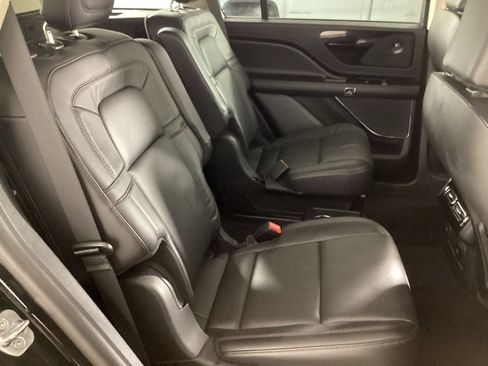 Used 2023 Lincoln Aviator Reserve w/ Equipment Group 201A AWD/4WD image 27