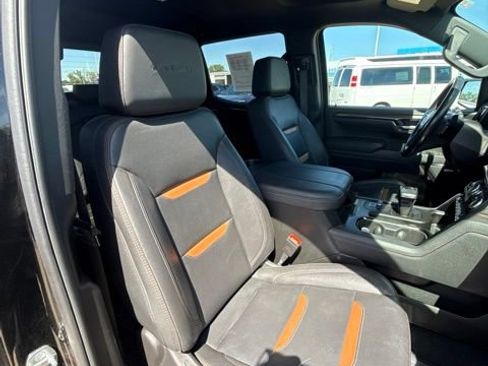 Used 2023 GMC Sierra 1500 AT4 w/ AT4 Premium Package AWD/4WD image 39