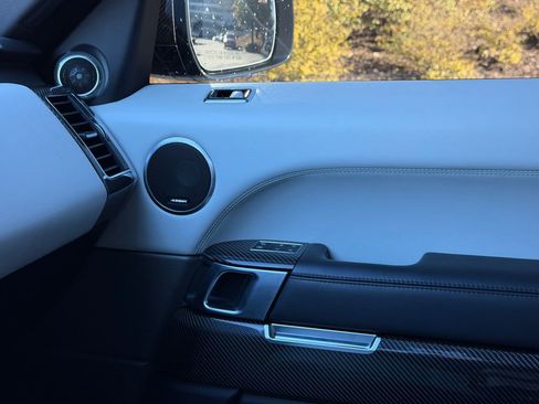 Used 2019 Land Rover Range Rover Sport SVR image 31