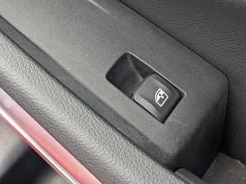 Certified 2024 BMW 330i Sedan image 37