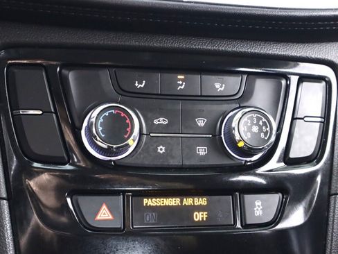 Used 2022 Buick Encore Preferred w/ Safety Package AWD/4WD image 20