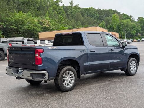 Used 2021 Chevrolet Silverado 1500 LT AWD/4WD image 9