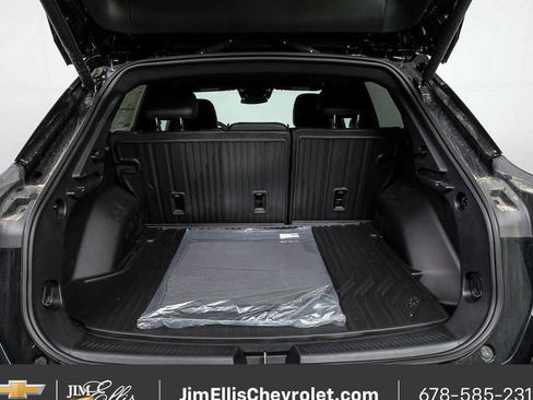 New 2026 Chevrolet Equinox EV LT image 30