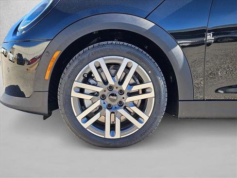 New 2026 MINI Cooper 4-Door Hardtop image 9