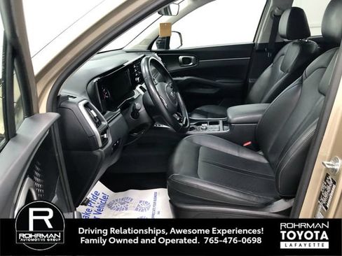Used 2021 Kia Sorento S w/ Panoramic Sunroof Package AWD/4WD image 12