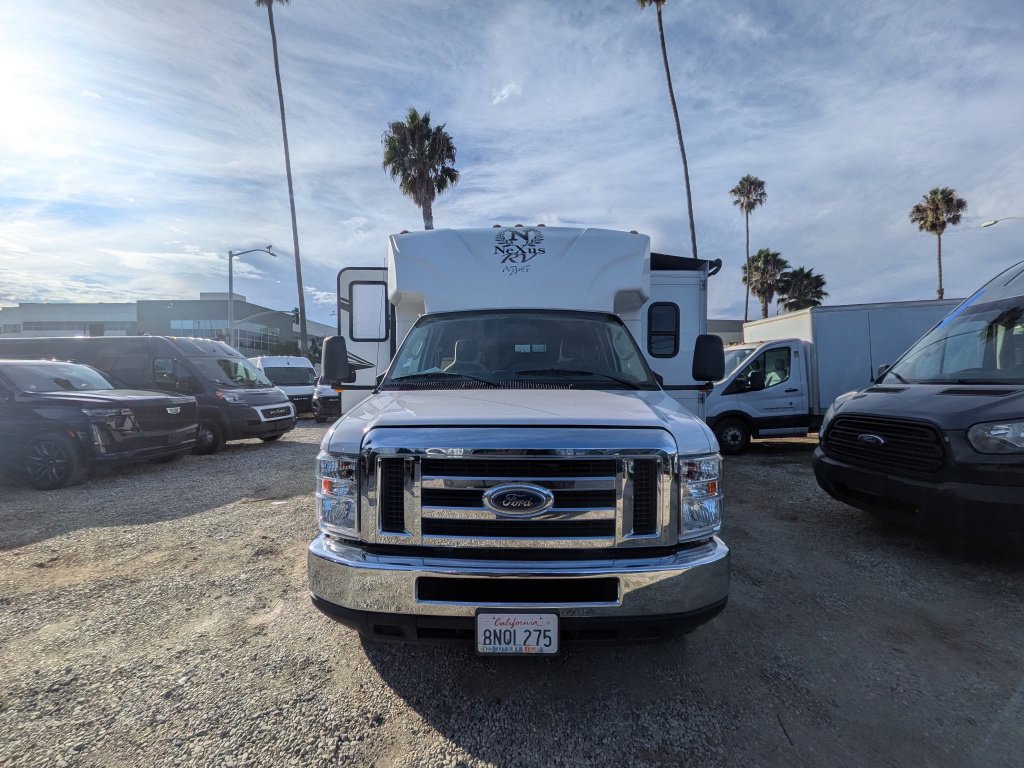 Used 2018 Ford E-350 and Econoline 350 Super Duty w/ Motorhome Prep Package RWD image 2