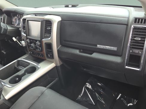Used 2017 RAM 1500 Laramie AWD/4WD image 18