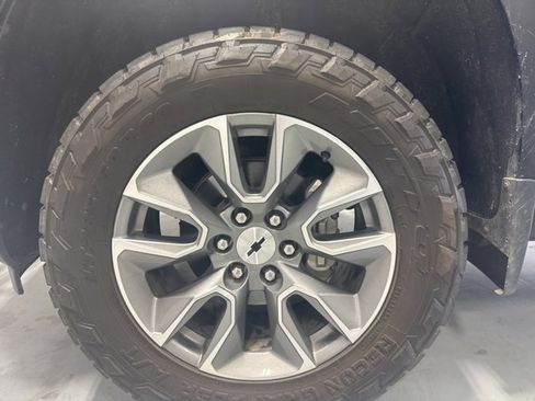 Used 2020 Chevrolet Silverado 1500 RST image 11