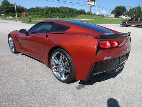 Used 2016 Chevrolet Corvette Stingray Coupe w/ 3LT Preferred Equipment Group RWD image 5