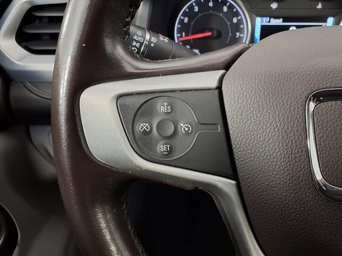 Used 2018 GMC Acadia SLT image 16