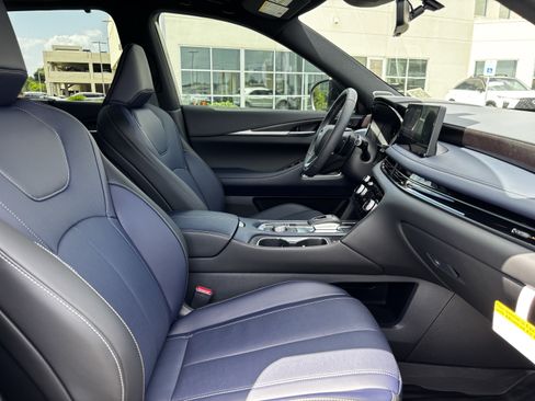 Certified 2026 INFINITI QX60 Sport w/ Dark Cargo Package AWD/4WD image 30