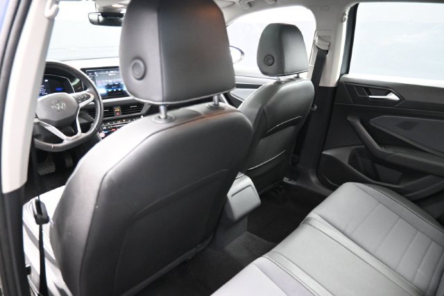Used 2025 Volkswagen Jetta SE FWD image 28