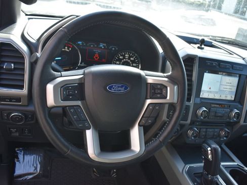 Used 2018 Ford F150 Lariat w/ Equipment Group 502A Luxury AWD/4WD image 9