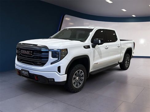 Used 2024 GMC Sierra 1500 AT4 w/ AT4 Premium Package image 3