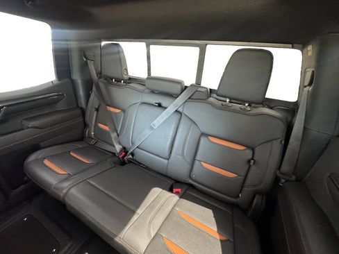 Used 2024 GMC Sierra 1500 AT4 w/ Technology Package AWD/4WD image 14