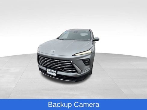 Certified 2025 Buick Enclave Preferred image 3